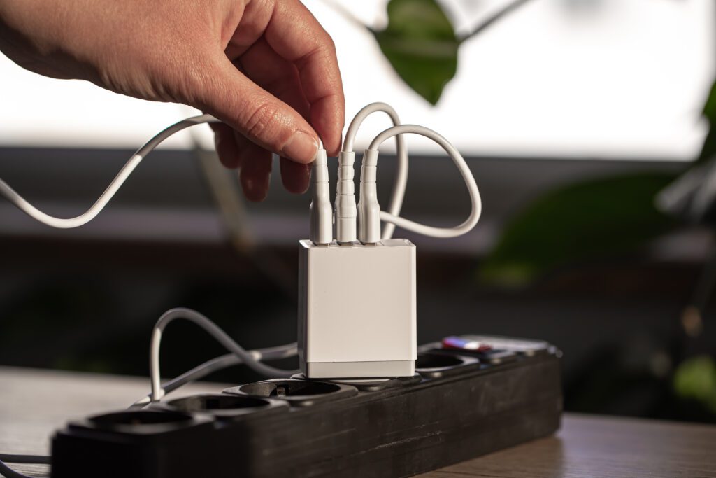 Universal laptop charger 